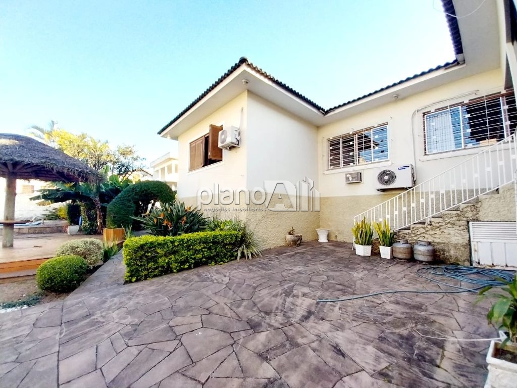 Casa Comercial com 300m² para alugar na Vila Eunice em Cachoeirinha