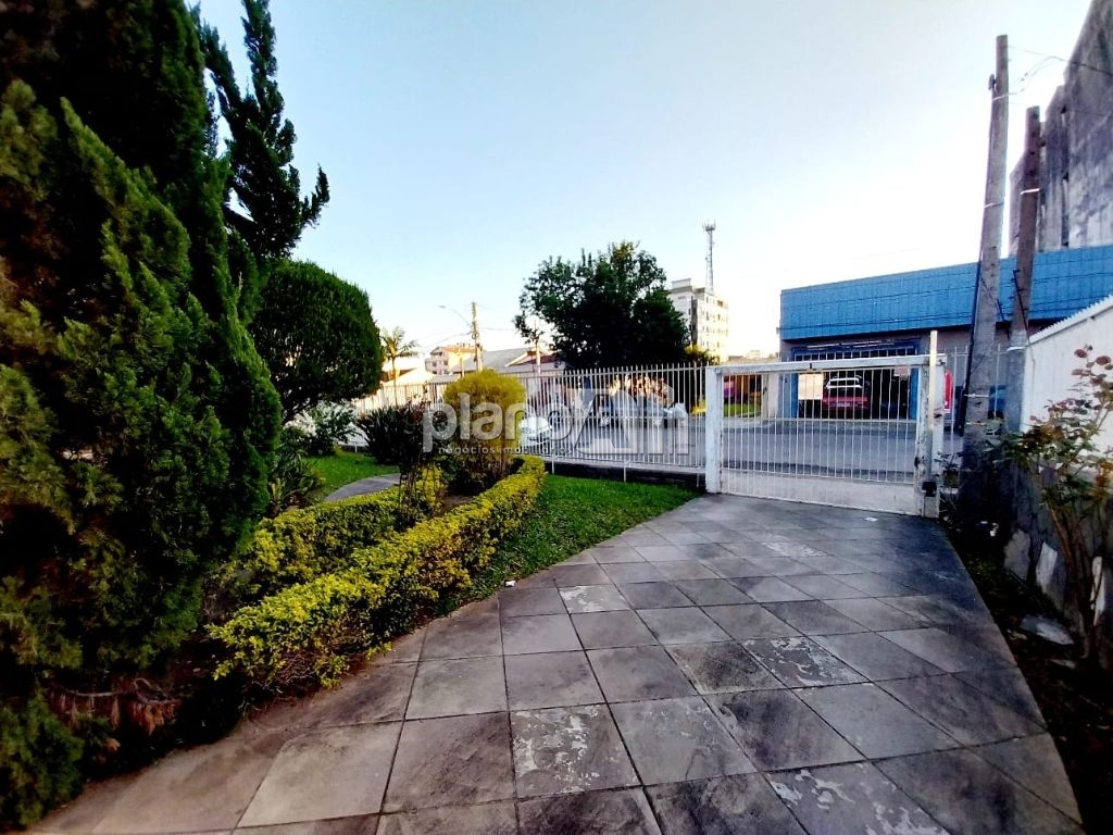 Casa comercial com 300m² para alugar na vila eunice em cacho