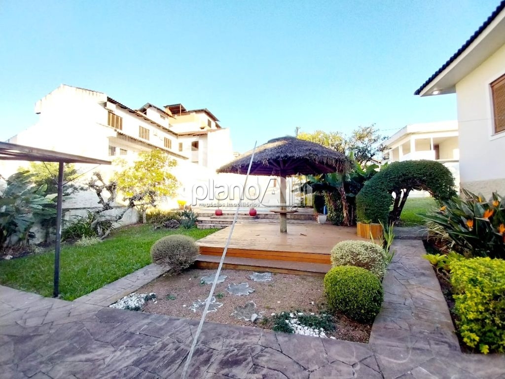 Casa Comercial com 300m² para alugar na Vila Eunice em Cachoeirinha