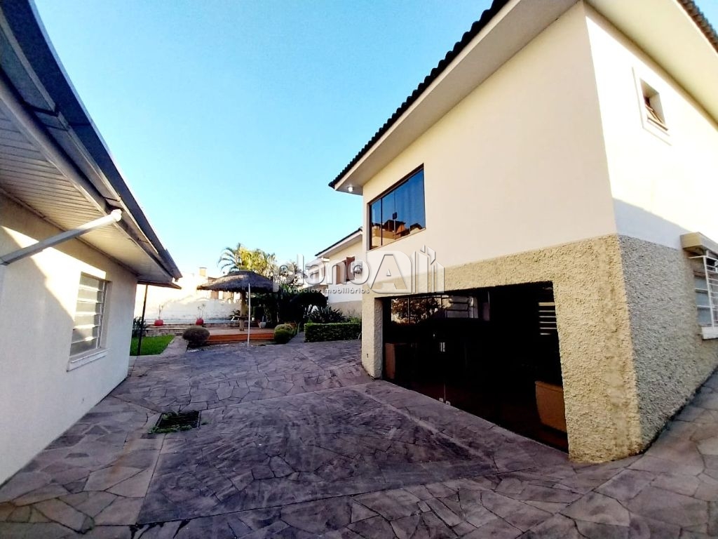 Casa Comercial com 300m² para alugar na Vila Eunice em Cachoeirinha