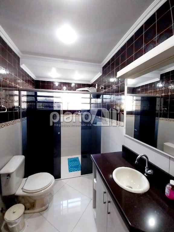Casa comercial com 300m² para alugar na vila eunice em cacho