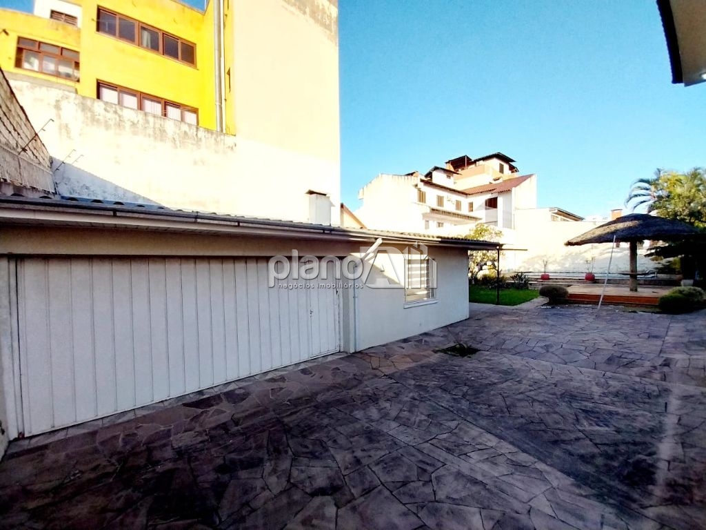 Casa Comercial com 300m² para alugar na Vila Eunice em Cachoeirinha