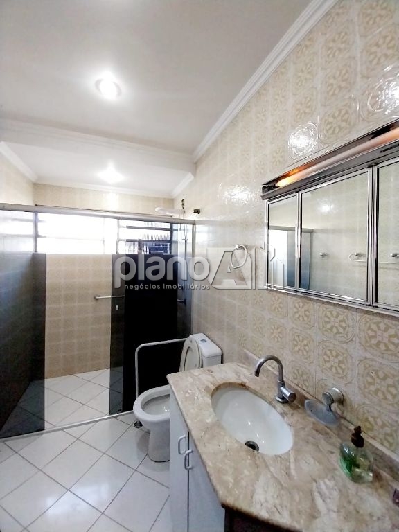 Casa comercial com 300m² para alugar na vila eunice em cacho