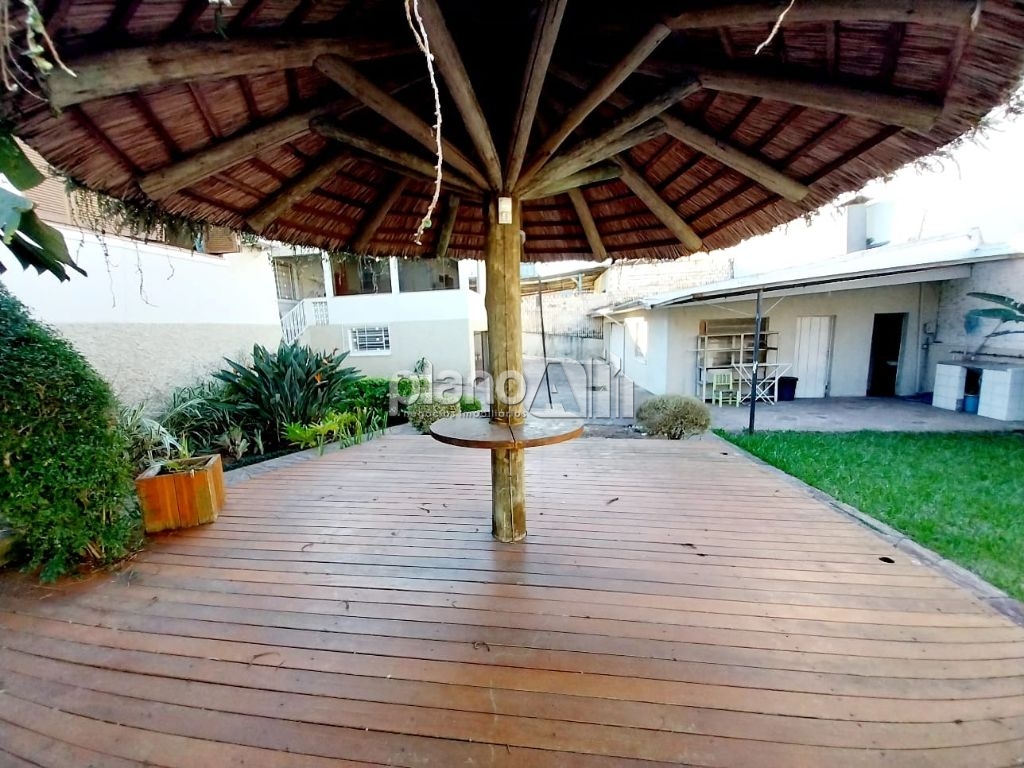 Casa Comercial com 300m² para alugar na Vila Eunice em Cachoeirinha
