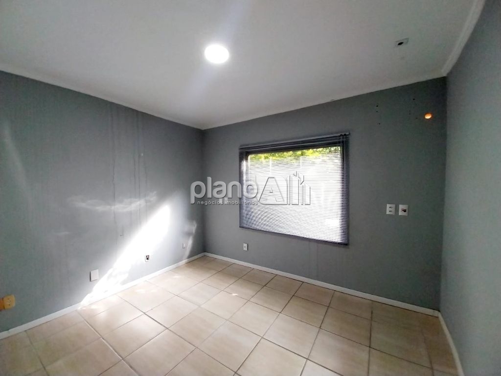 Locação de Casas / Comercial na cidade de Gravataí
