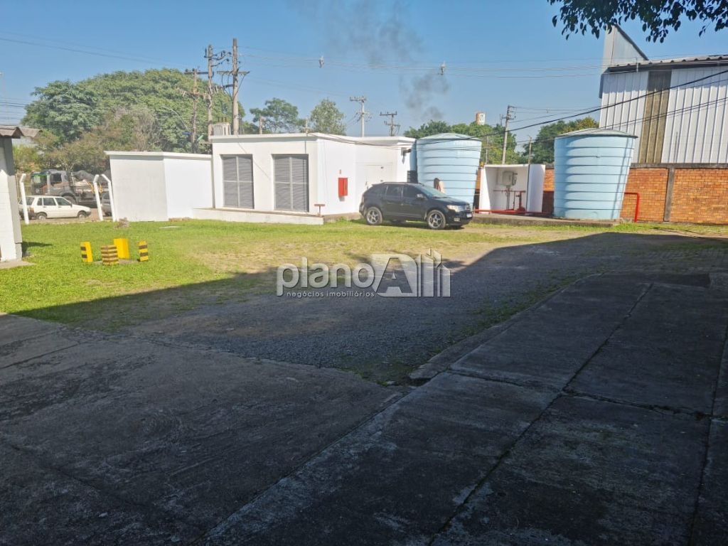 Excelente pavilhão para alugar com 11.352m² de área total no