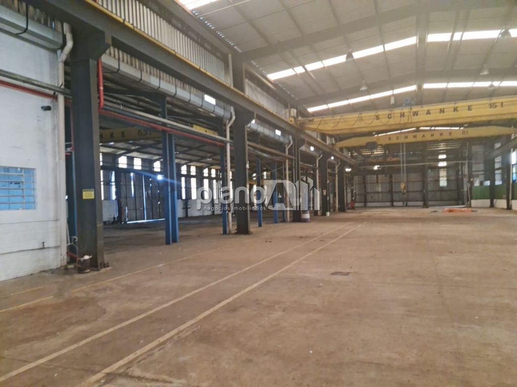 Excelente pavilhão para alugar com 11.352m² de área total no