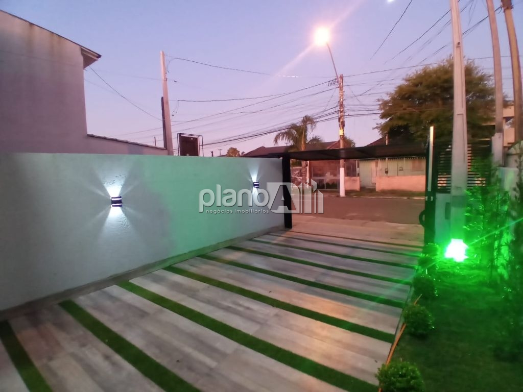 Venda de Casas / Padrão na cidade de Gravataí