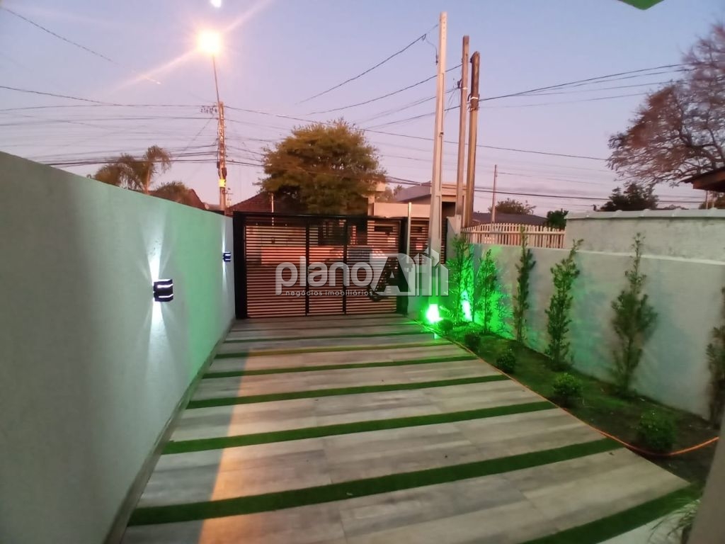 Venda de Casas / Padrão na cidade de Gravataí
