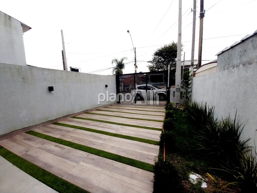 Venda de Casas / Padrão na cidade de Gravataí
