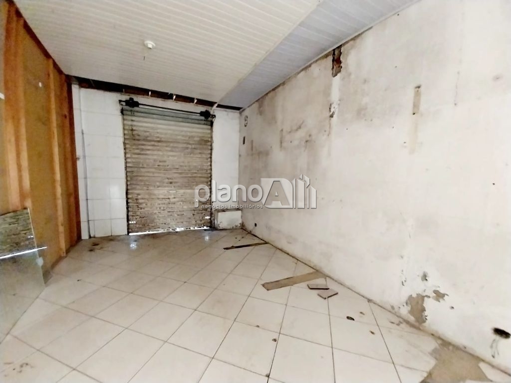 Loja com 100m² e com 600m² de área útil para alugar em Gravataí