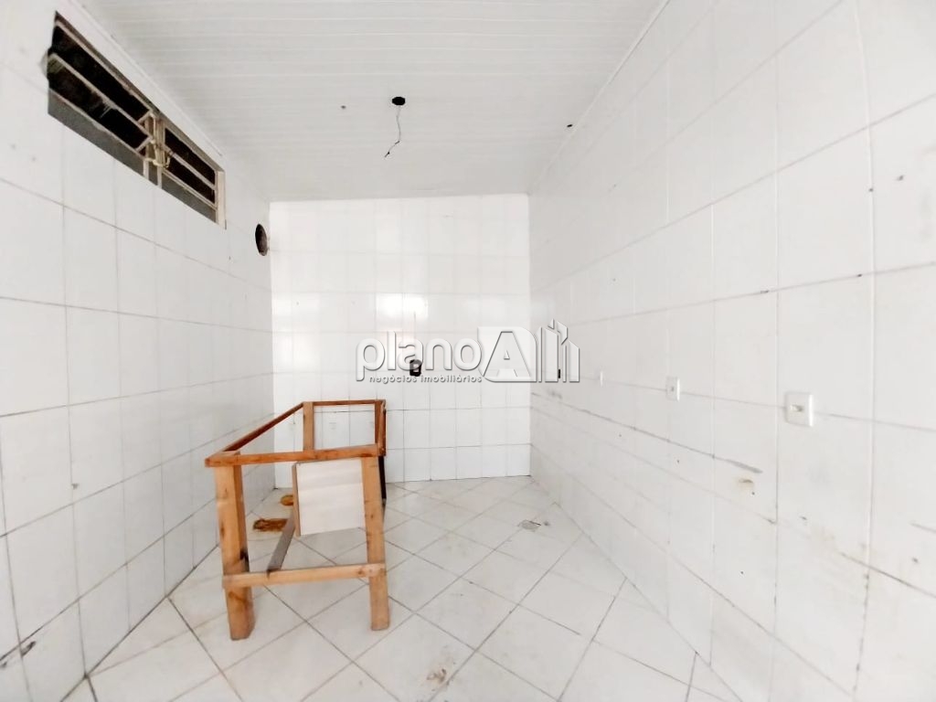 Loja com 100m² e com 600m² de área útil para alugar em Gravataí