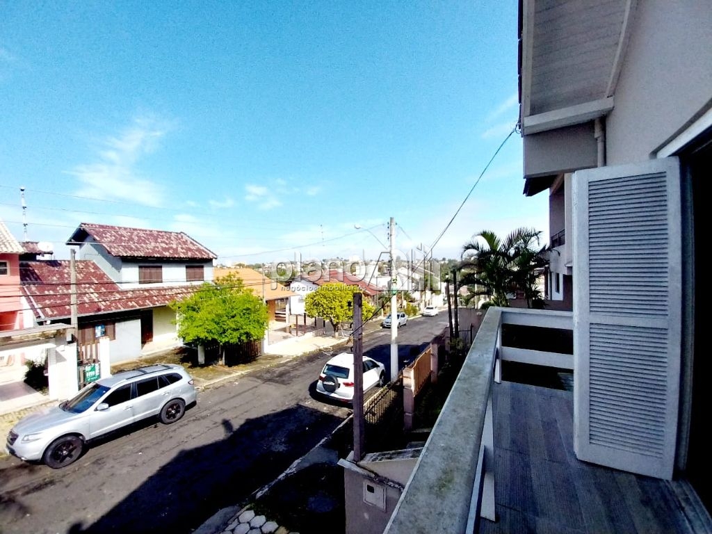 Venda de Casas / Comercial na cidade de Gravataí