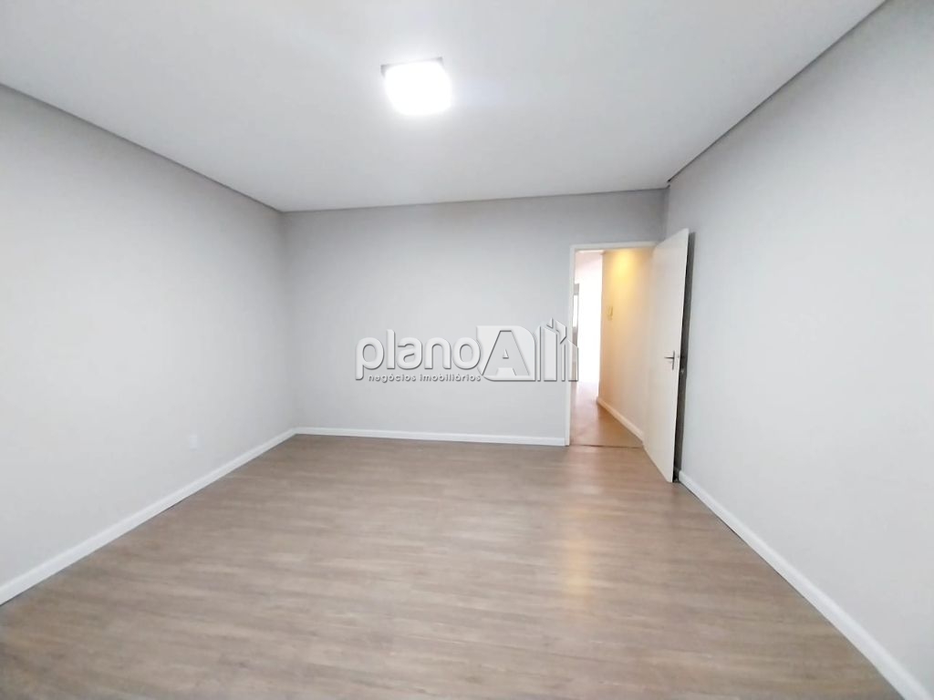 Venda de Casas / Comercial na cidade de Gravataí
