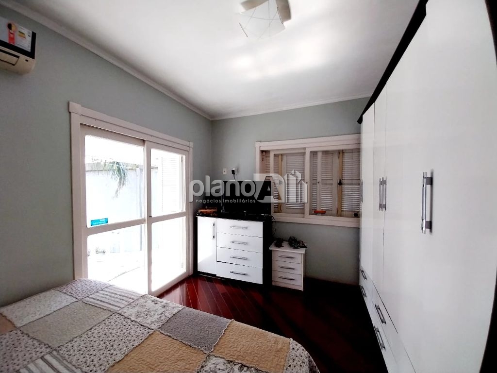 Venda de Casas / Comercial na cidade de Gravataí