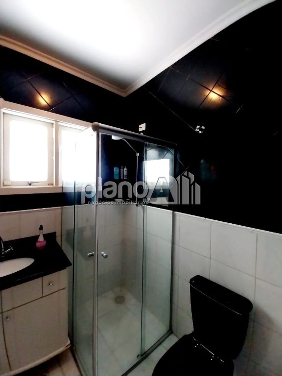 Venda de Casas / Comercial na cidade de Gravataí