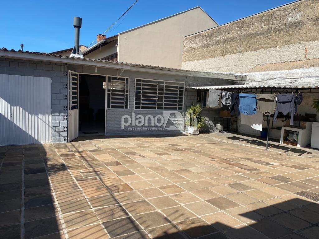 Venda de Casas / Padrão na cidade de Gravataí