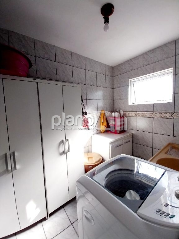 Venda de Casas / Padrão na cidade de Gravataí