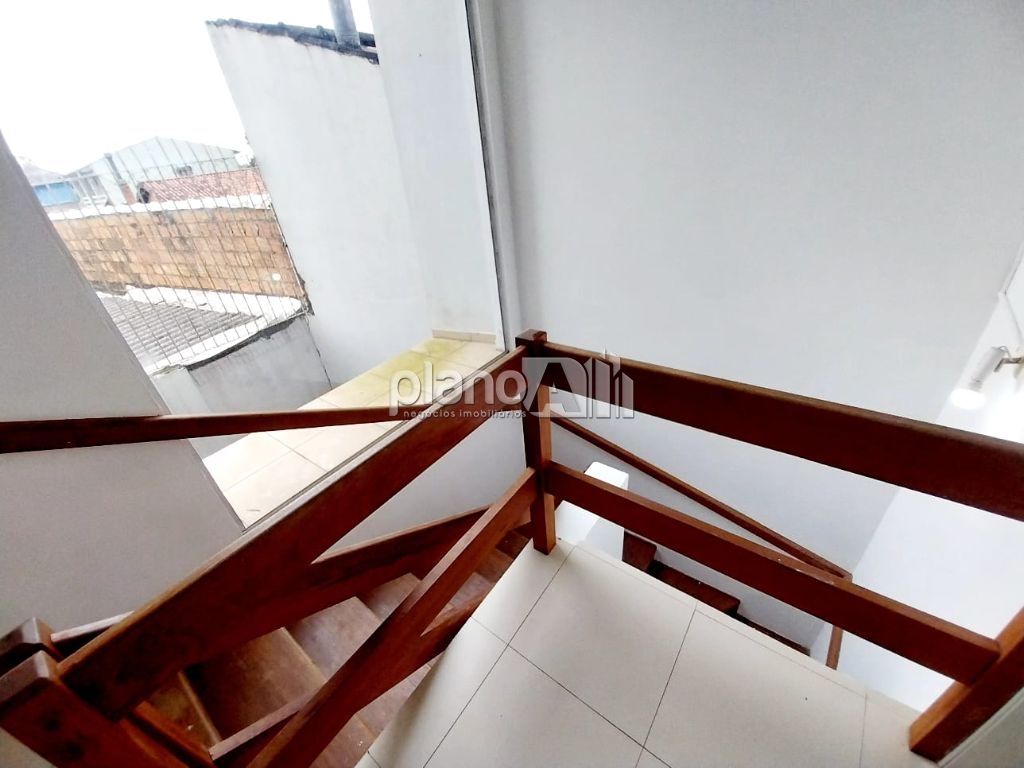 Venda de casas / sobrado na cidade de cachoeirinha
