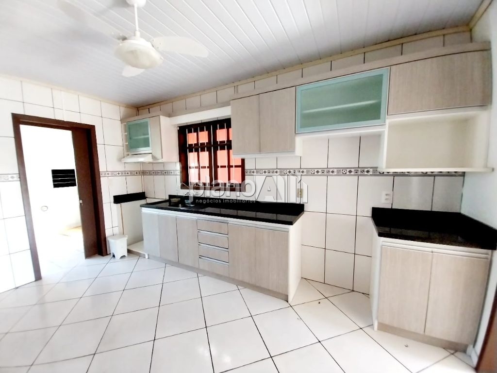 Venda de Casas / Padrão na cidade de Gravataí