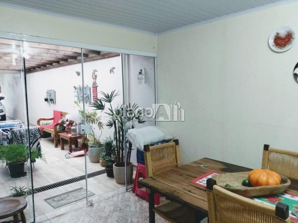 Venda de Casas / Padrão na cidade de Gravataí