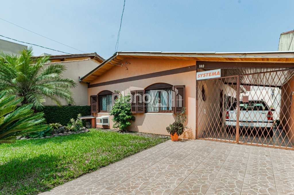 Venda de Casas / Padrão na cidade de Gravataí