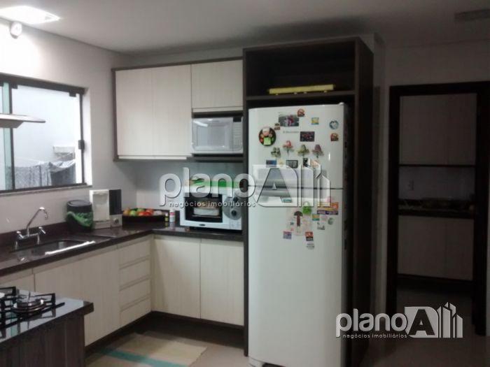 Venda de casas / padrão na cidade de cachoeirinha
