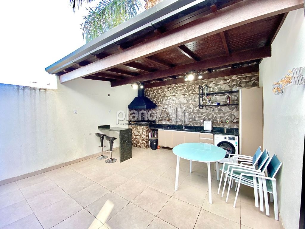 Venda de Casas / Padrão na cidade de Gravataí