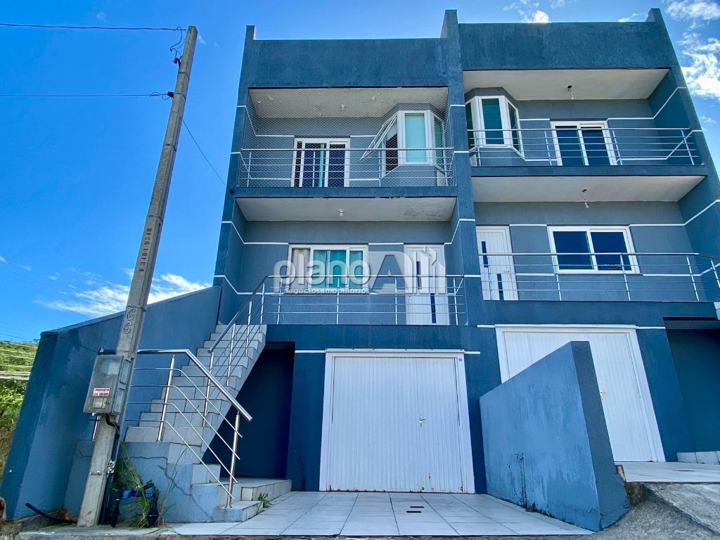 Venda de Casas / Padrão na cidade de Gravataí