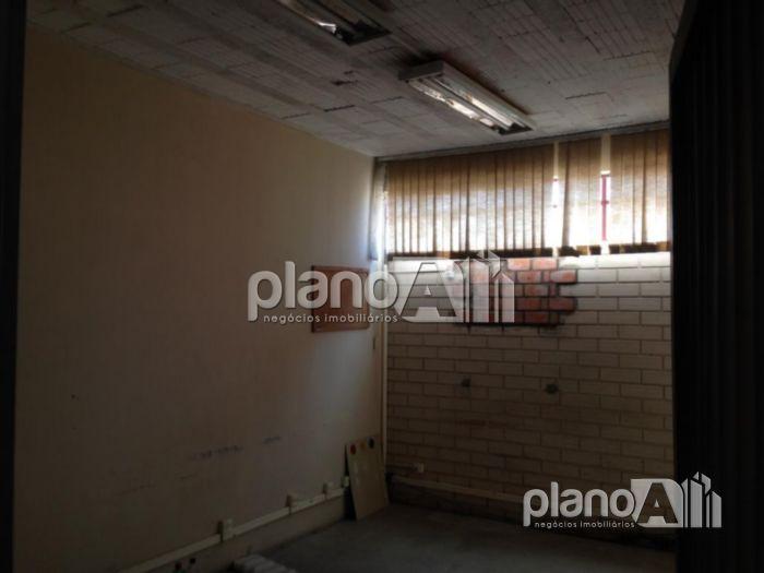 Locação de Comercial / Galpão na cidade de Gravataí