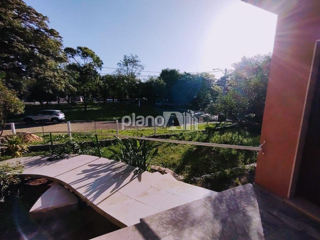 Venda de Casas / Comercial na cidade de Gravataí