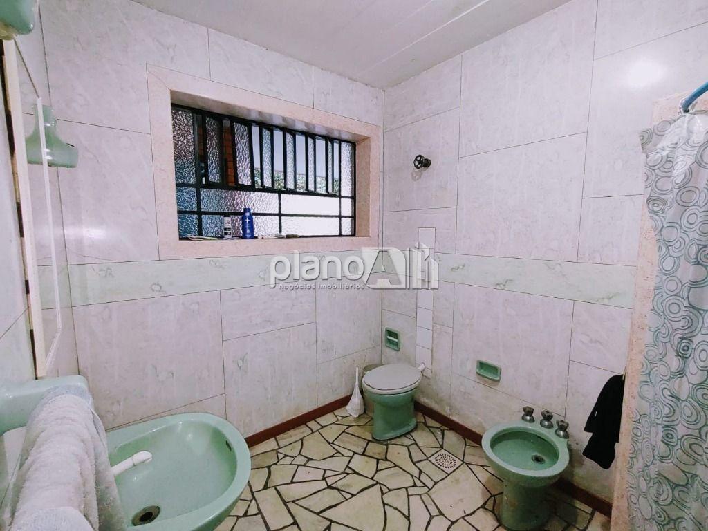 Venda de Casas / Comercial na cidade de Gravataí