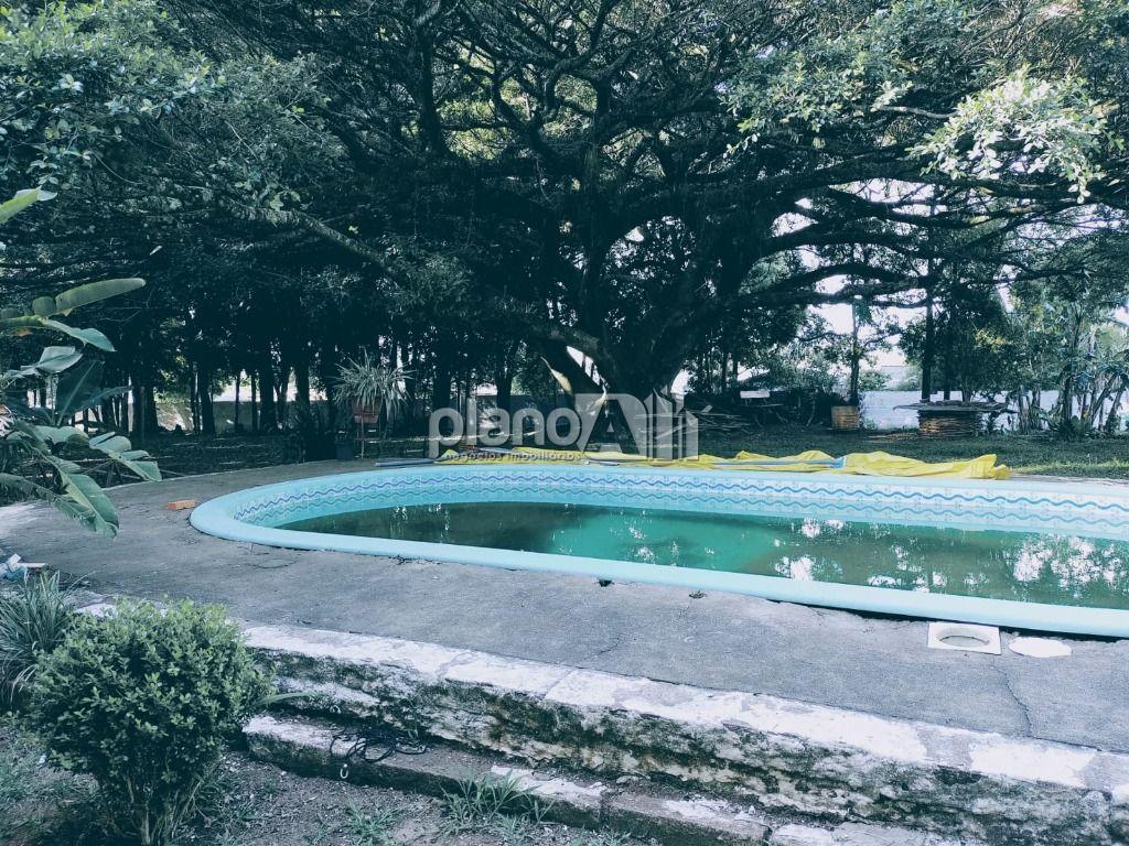 Venda de Casas / Comercial na cidade de Gravataí