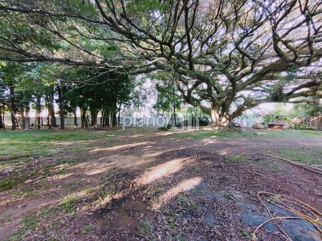 Venda de Casas / Comercial na cidade de Gravataí