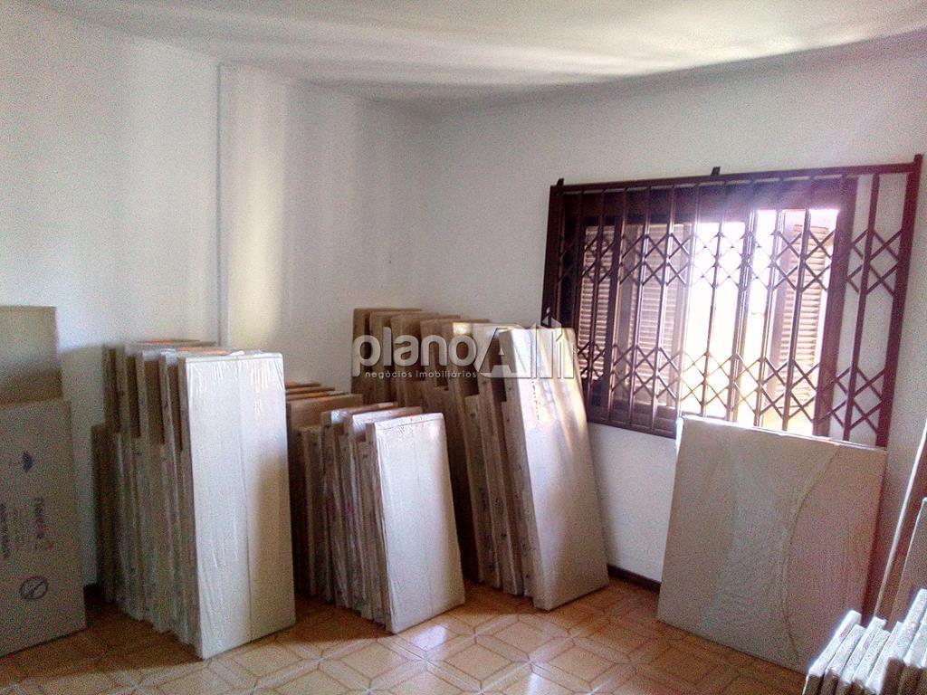 Venda de Casas / Comercial na cidade de Gravataí