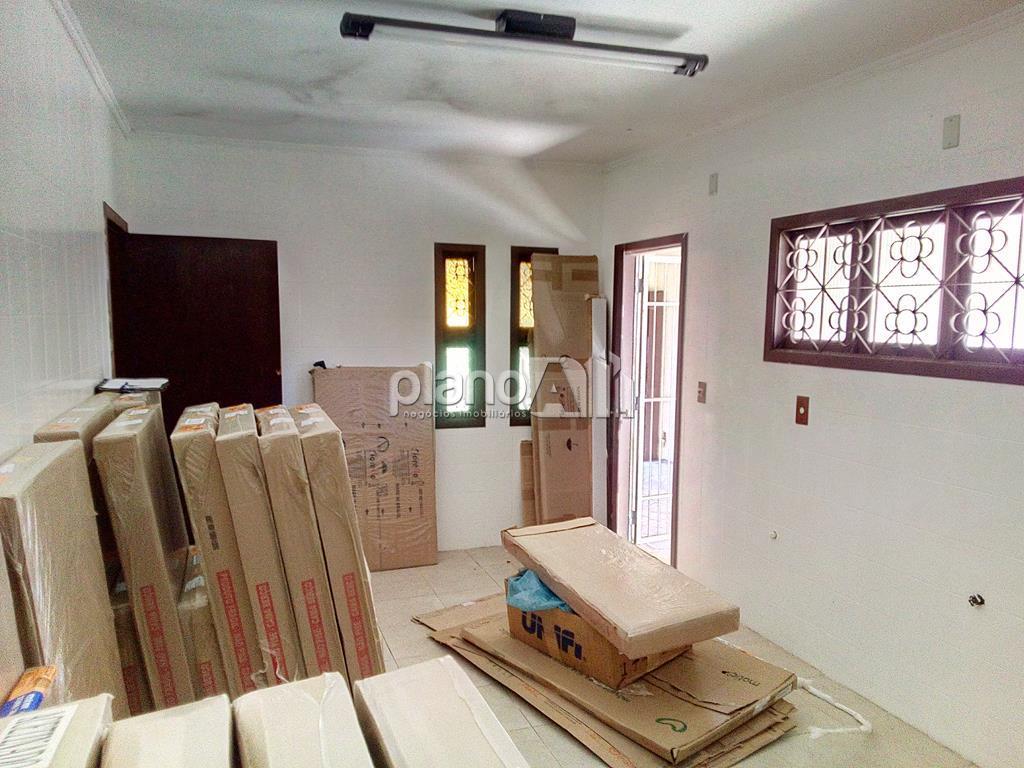 Venda de Casas / Comercial na cidade de Gravataí