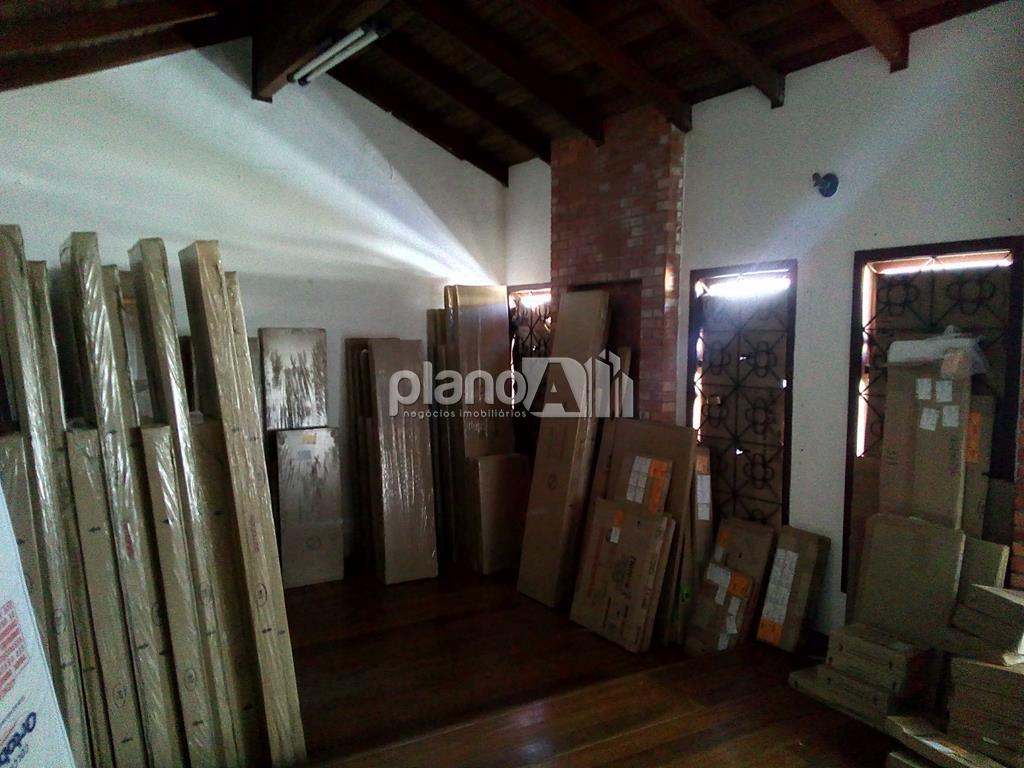 Venda de Casas / Comercial na cidade de Gravataí