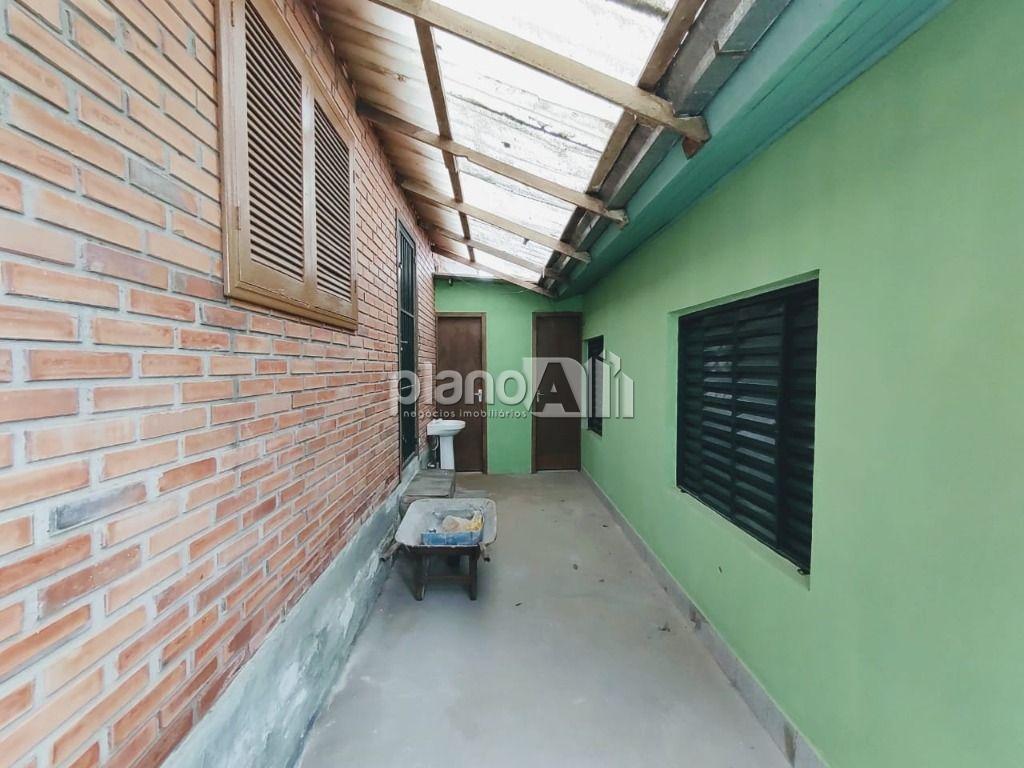 Venda de Casas / Comercial na cidade de Gravataí