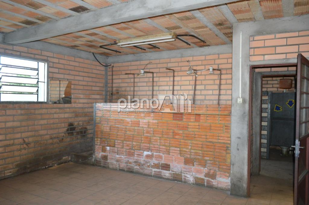Locação de comercial / galpão na cidade de gravataí