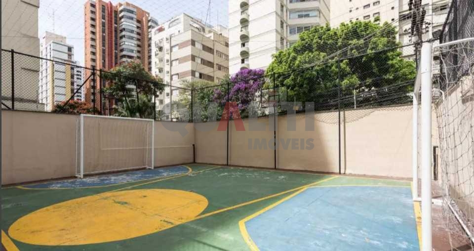 Apartamento para venda com 180 m², fora de rota, com 4 suítes, closets, 3 vagas na Vila Uberabinha.