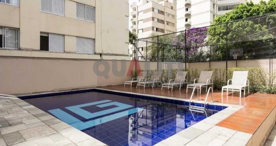 Apartamento para venda com 180 m², fora de rota, com 4 suítes, closets, 3 vagas na Vila Uberabinha.