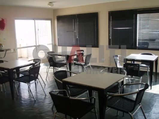 Apartamento para venda em Moema, próximo Metrô com 72 m², 2 dormitórios, terraço envidraçado e lazer, oportunidade!