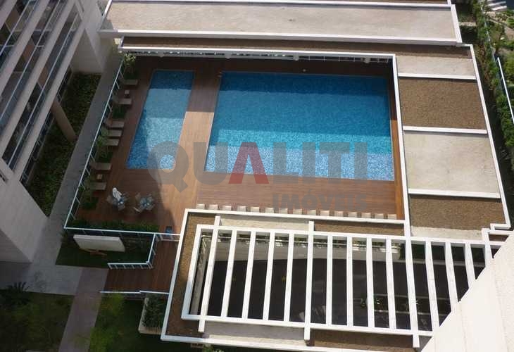 Apartamento impecável para venda no Campo Belo com 3 suítes, 180 m², 3 vagas, terraço gourmet, condomínio clube e baixa taxa de condomínio.