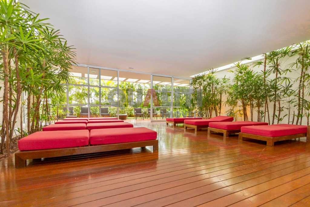 Apartamento impecável para venda no Campo Belo com 3 suítes, 180 m², 3 vagas, terraço gourmet, condomínio clube e baixa taxa de condomínio.