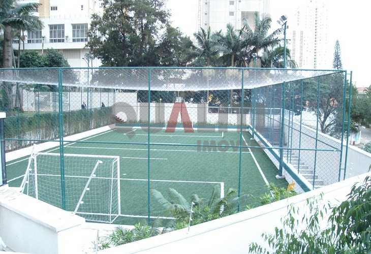 Apartamento impecável para venda no Campo Belo com 3 suítes, 180 m², 3 vagas, terraço gourmet, condomínio clube e baixa taxa de condomínio.