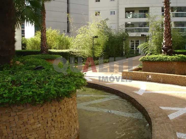 Apartamento com 120 m², living ampliado, varanda gourmet ampla, 3 dormitórios para venda, condomínio muito procurado na Vila Olímpia
