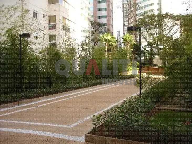 Apartamento com 120 m², living ampliado, varanda gourmet ampla, 3 dormitórios para venda, condomínio muito procurado na Vila Olímpia