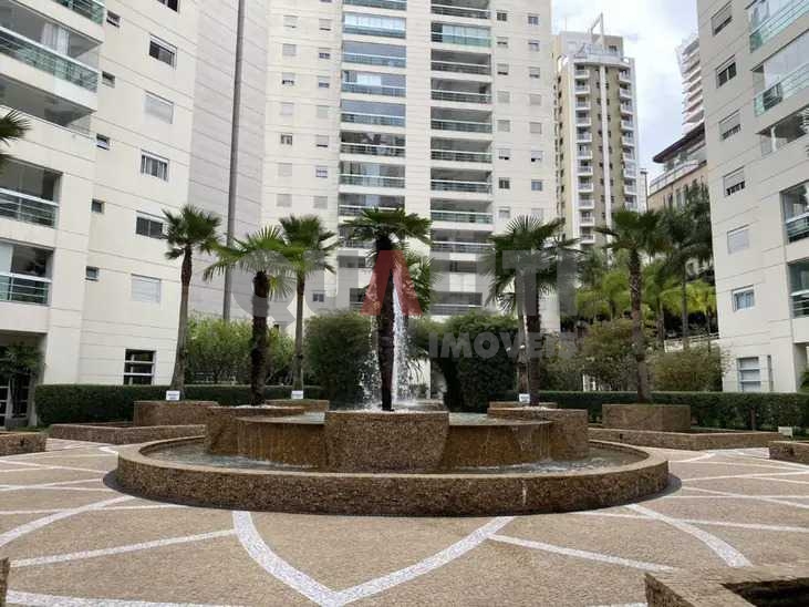 Apartamento com 120 m², living ampliado, varanda gourmet ampla, 3 dormitórios para venda, condomínio muito procurado na Vila Olímpia