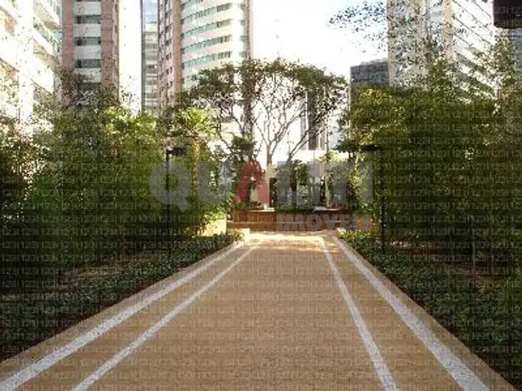 Apartamento com 120 m², living ampliado, varanda gourmet ampla, 3 dormitórios para venda, condomínio muito procurado na Vila Olímpia