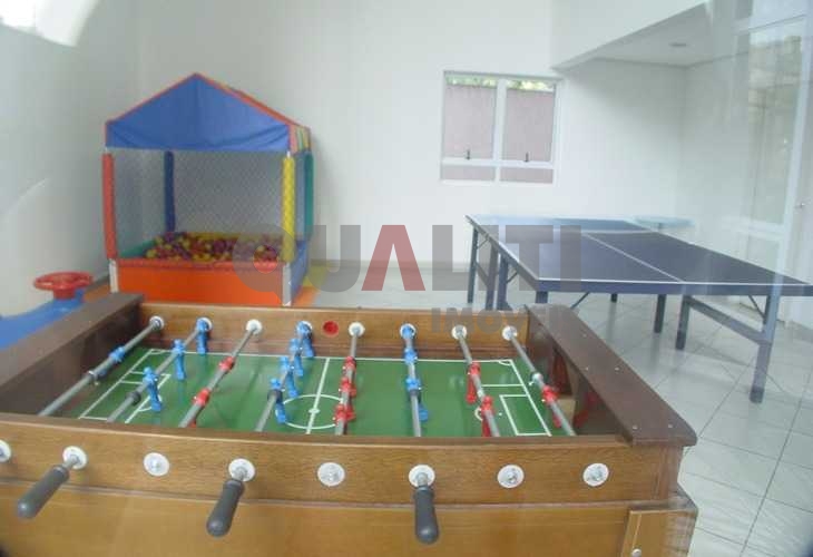 Apartamento para venda e locação com 116 m² reformado, mobiliado, 2 suítes, closet, varanda, 3 vagas no Campo Belo